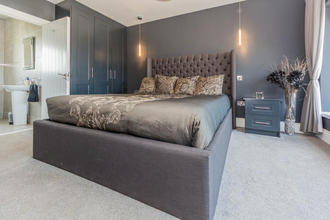 Ocean View,kinsale, Hosted By Exquisite Homes, Sleeps 22 Holiday home
