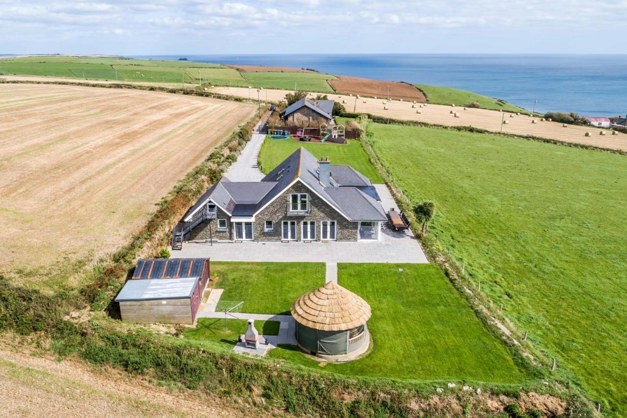 Ocean View,kinsale, Hosted By Exquisite Homes, Sleeps 22 Kinsale